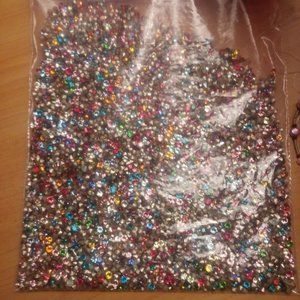 Authentic Swarovski Crystals LOT chaton rhinestone